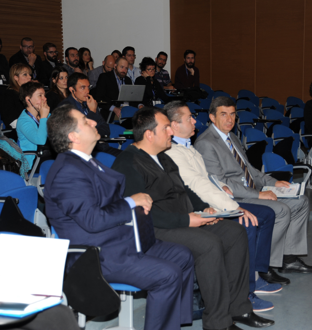 photo1